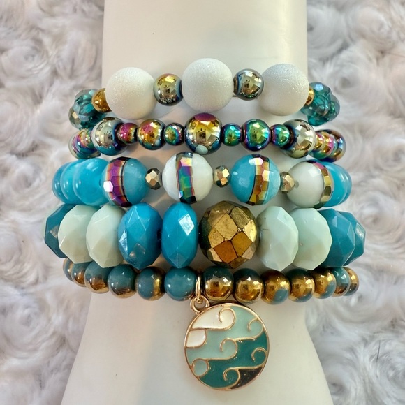 Elegant Multicolor Beaded Bracelet Set - Picture 2 of 4